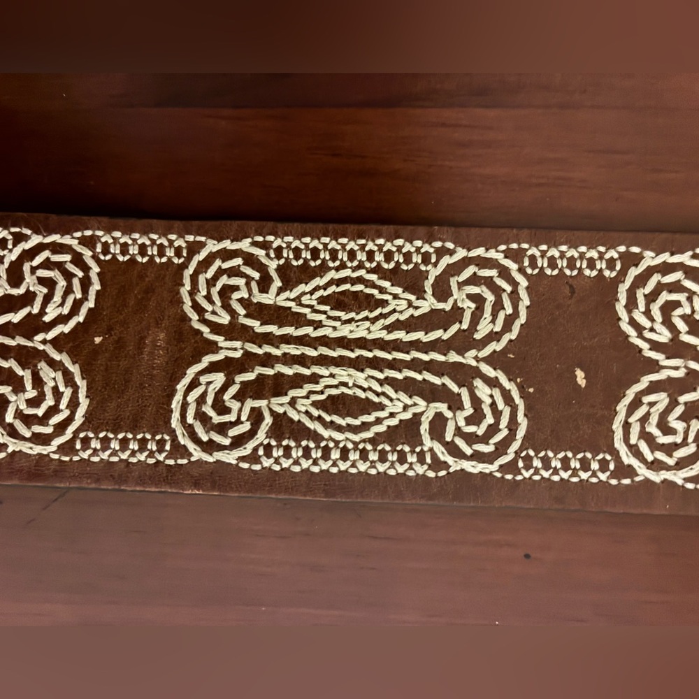 Coldwater Creek Brown Leather Belt with Cream Embroidered Detail - Picture 8 of 8